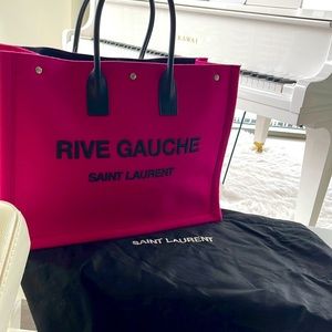 Saint Laurent Rive Gauche Wool Tote color Fuxia